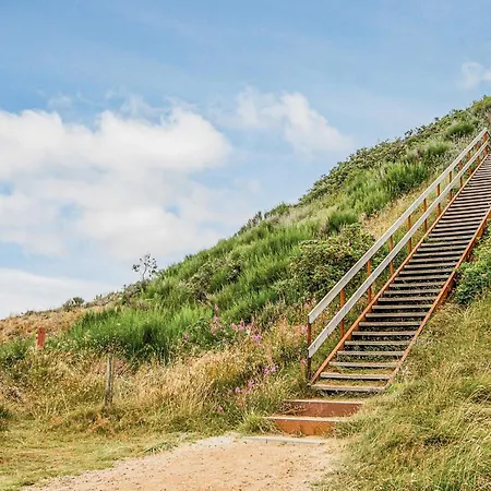 5 Person In Henne-by Traum *